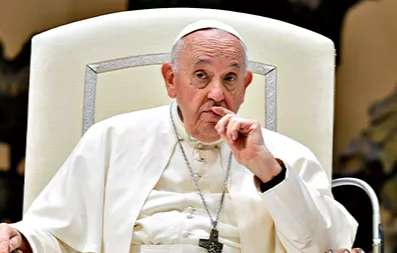 rickmedia: papa-francis-amewapa-makasisi-kikatoliki-idhini-kuwabariki-wapenzi-jinsia-moja-357-rickmedia