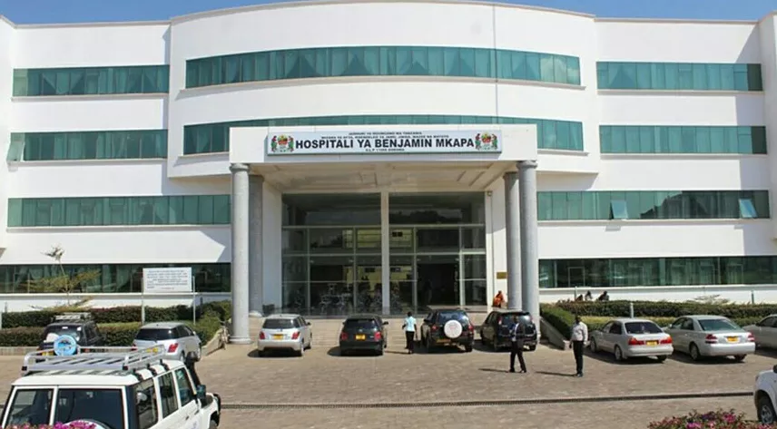 rickmedia: mgonjwa-awekewa-mlango-moyo-bandia-hospitali-benjamin-mkapa-dodoma-317-rickmedia