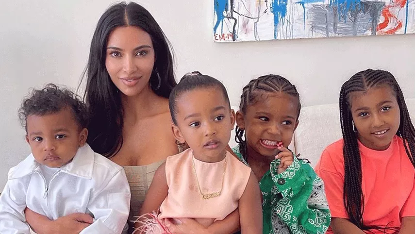 rickmedia: kim-kardashian-aweka-wazi-kuwa-watoto-wake-wanampangia-mwanaume-kuwa-mpenzi-wake-704-rickmedia