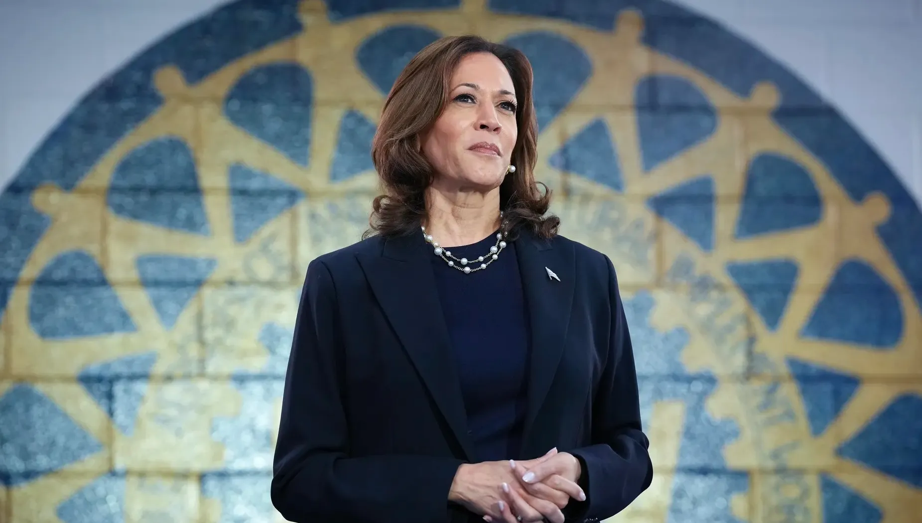 rickmedia: kamala-harris-hatagambea-tena-ugavana-457-rickmedia