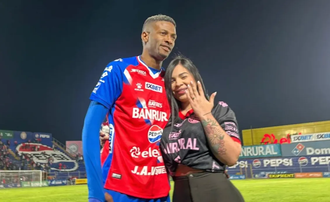 rickmedia: mchezaji-avunja-uchumba-siku-baada-kumvalisha-pete-mpenzi-wake-380-rickmedia